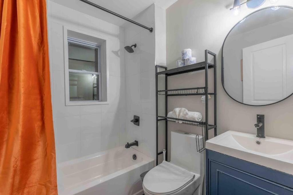 Appartement Pumpkin Premise By Airport, 5 Beds, Sleeps 8, Book 7 Days, Get 20 Percent Off à Newark Extérieur photo