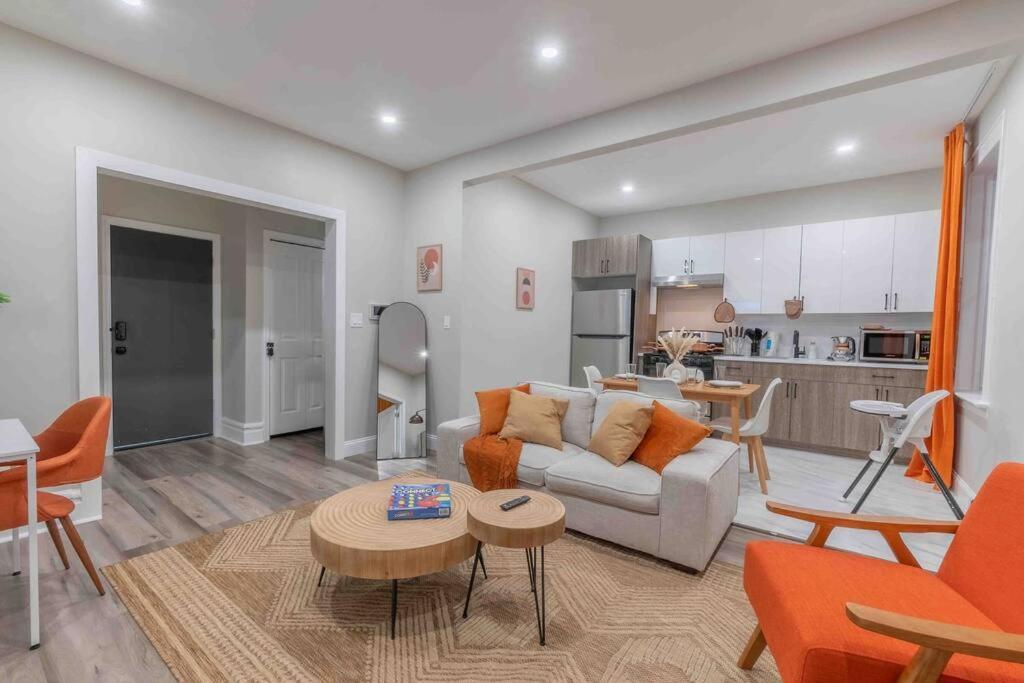 Appartement Pumpkin Premise By Airport, 5 Beds, Sleeps 8, Book 7 Days, Get 20 Percent Off à Newark Extérieur photo