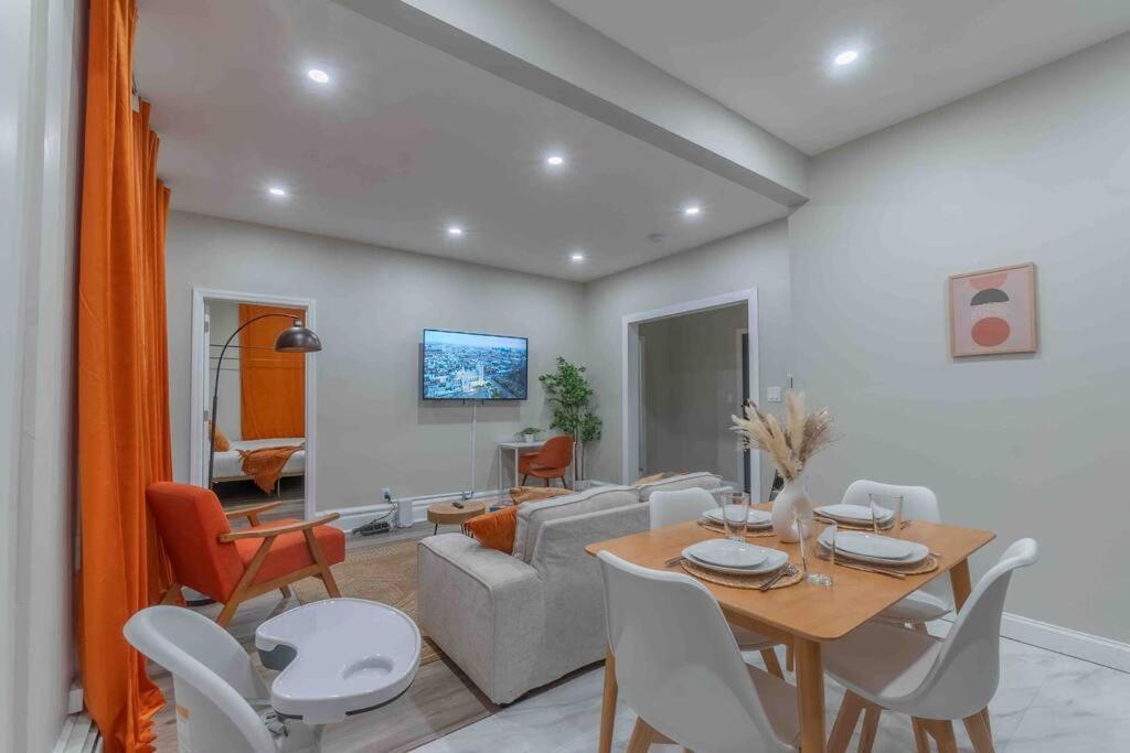 Appartement Pumpkin Premise By Airport, 5 Beds, Sleeps 8, Book 7 Days, Get 20 Percent Off à Newark Extérieur photo